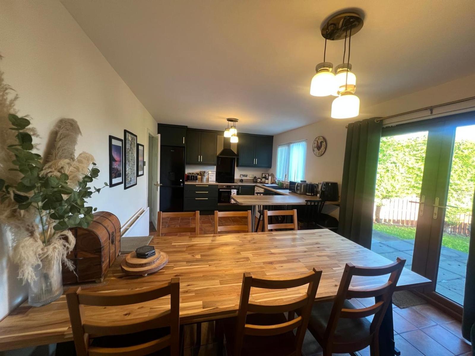 Whitepark Cottage - Your Home Away From Home バリーキャッスル エクステリア 写真